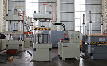 液壓機(jī)廠家為啥要測(cè)四柱液壓機(jī)的垂直度和平行度？